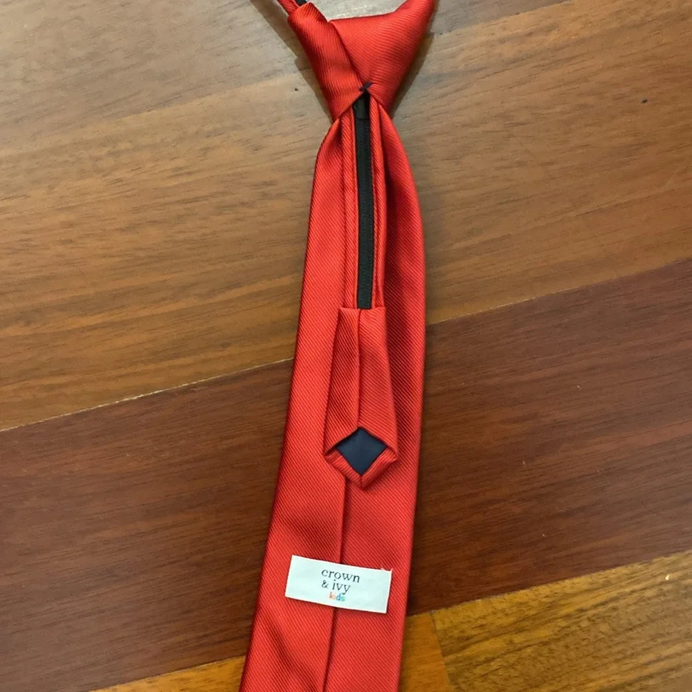 Crown and Ivey kids tie